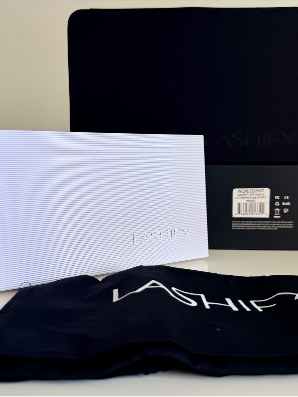 Lashify LED Control Kit WHITE - Picture 2 of 3